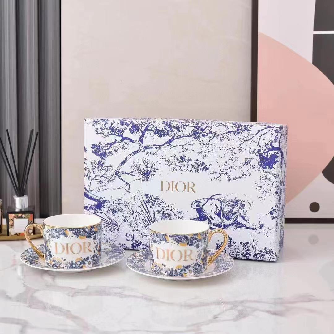 Dior cup set